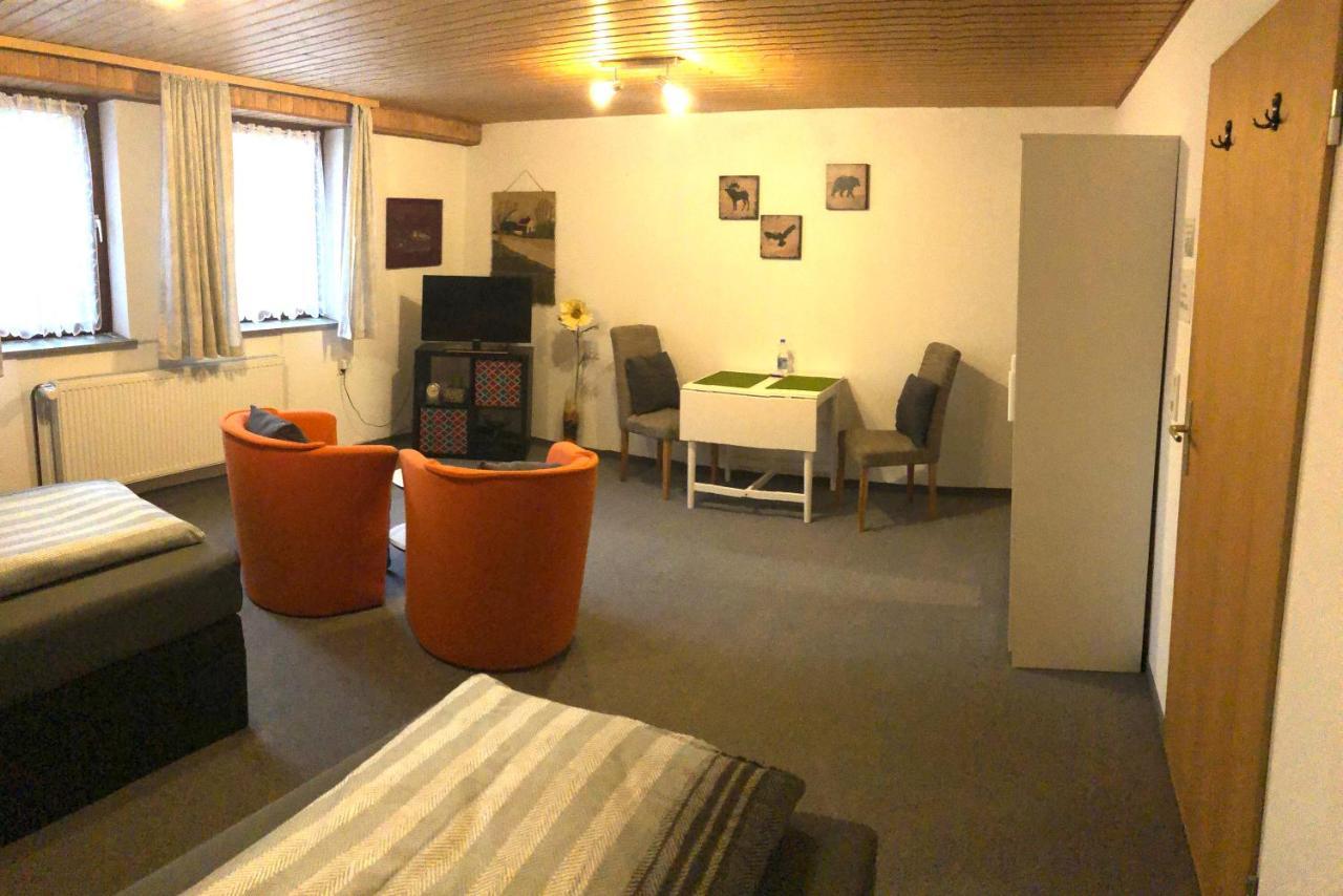 Messezimmer 4 U 2 * Düsseldorf